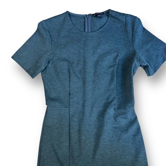 THEORY Winstine Refiner Short Sleeve Ponte Dress Size 2 Gray Professional Dress - Picture 5 of 16